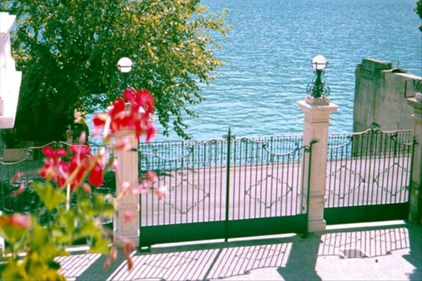 Larius Apartment Parking Carate Urio Экстерьер фото